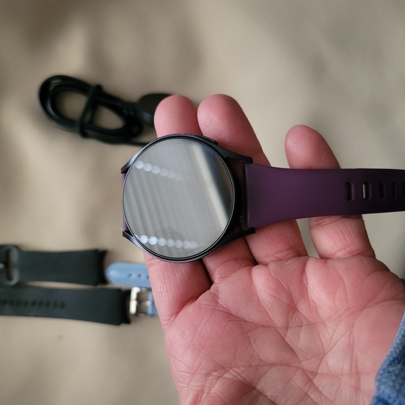 Smart Wearable Watch in Purple - Picture 3 of 5